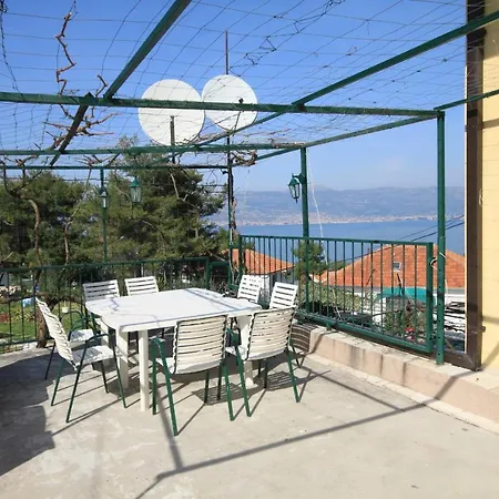 アパート Family Friendly Seaside Slatine, Ciovo - 7584 *